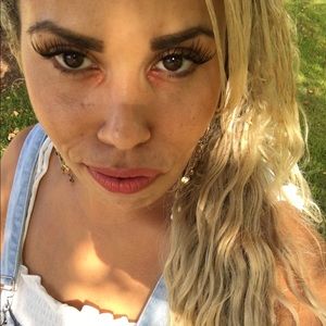 Meet your Posher, Christina